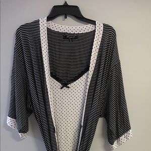 Ellen Tracy night gown and robe set